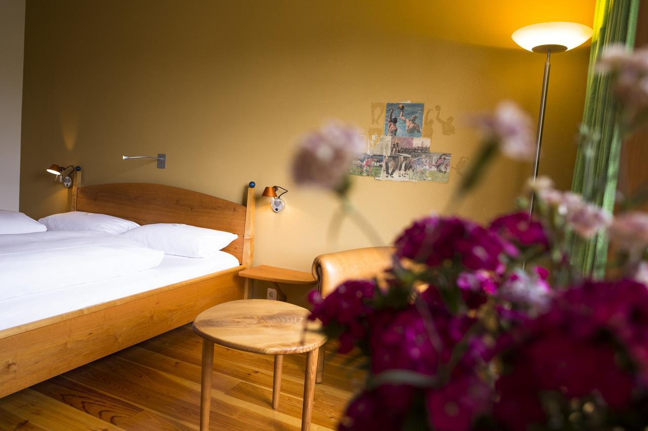 Doppelzimmer mit Gartenblick