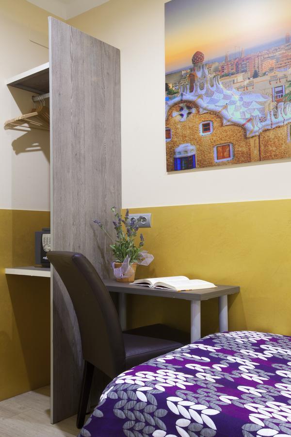 Single Room Private Bathroom