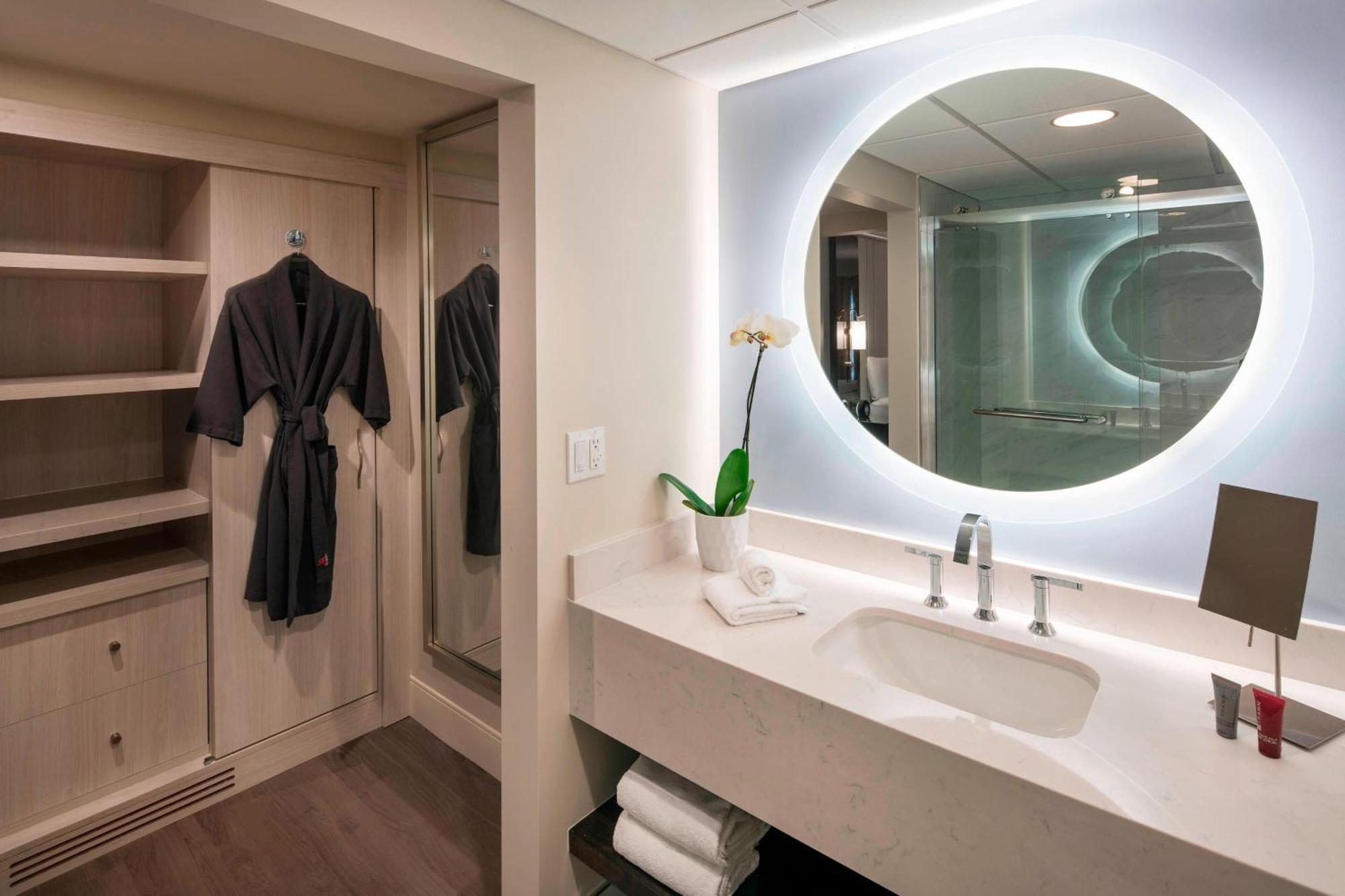 King Room Hearing Accessible