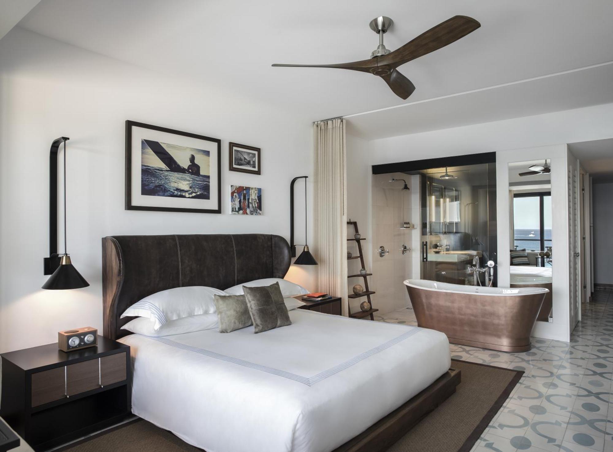 Deluxe King Room with Ocean View