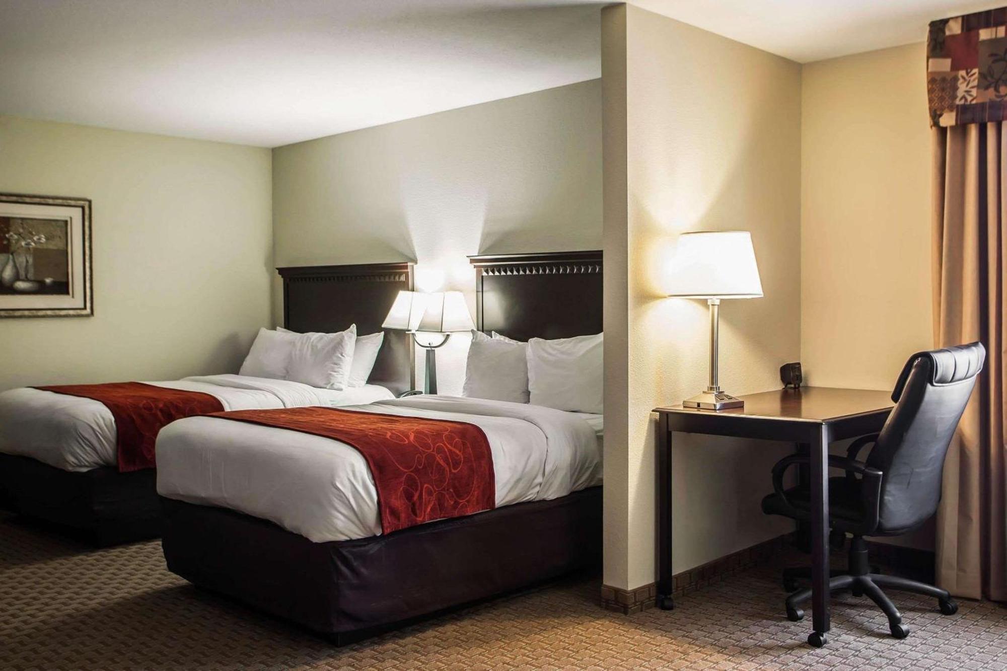 Queen Suite Two Queen Beds Non-Smoking