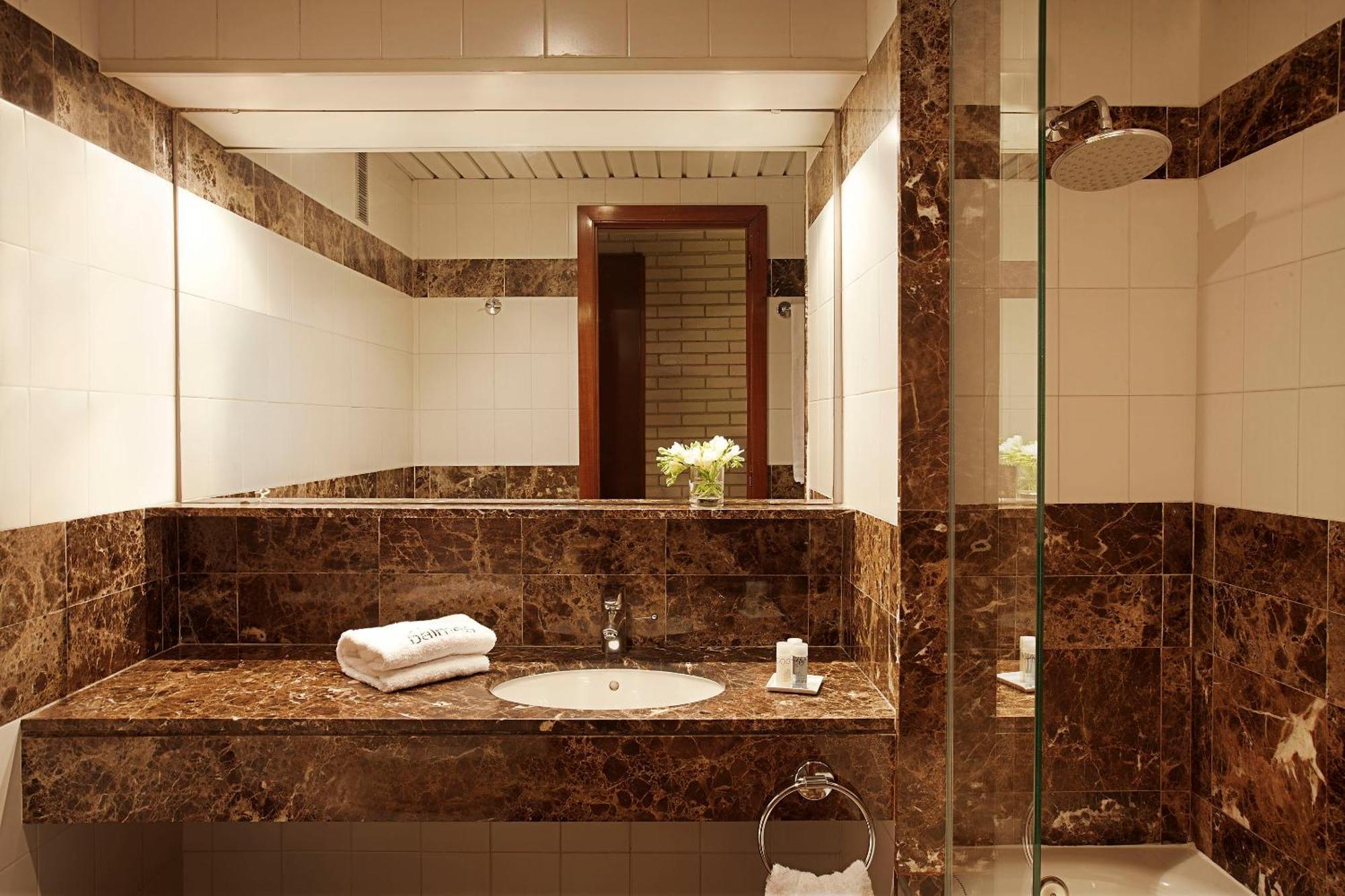 Deluxe Double or Twin Room private terrace