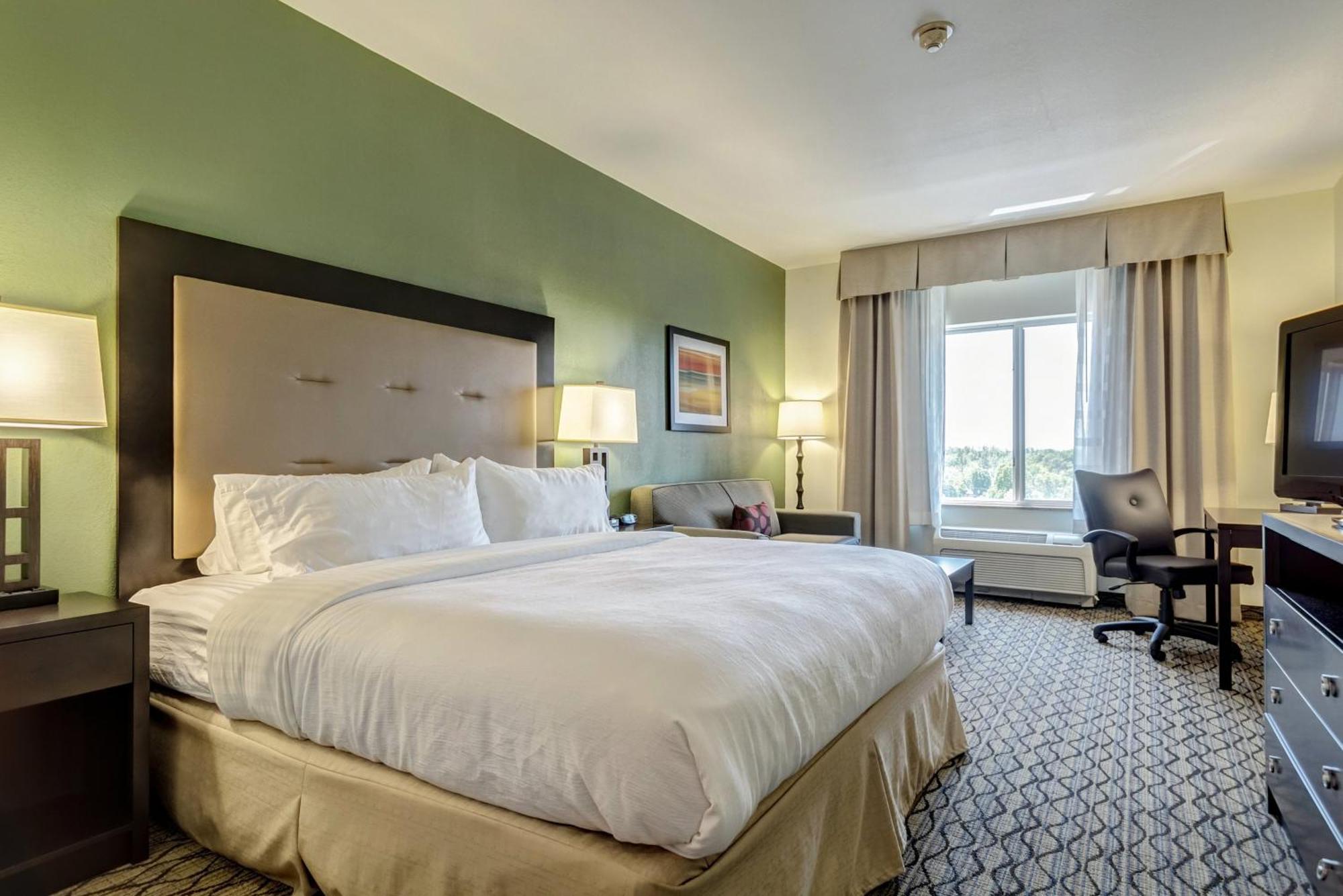 Standard King Room