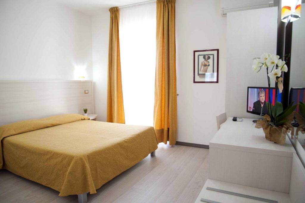 Standard Double or Twin Room Balcony