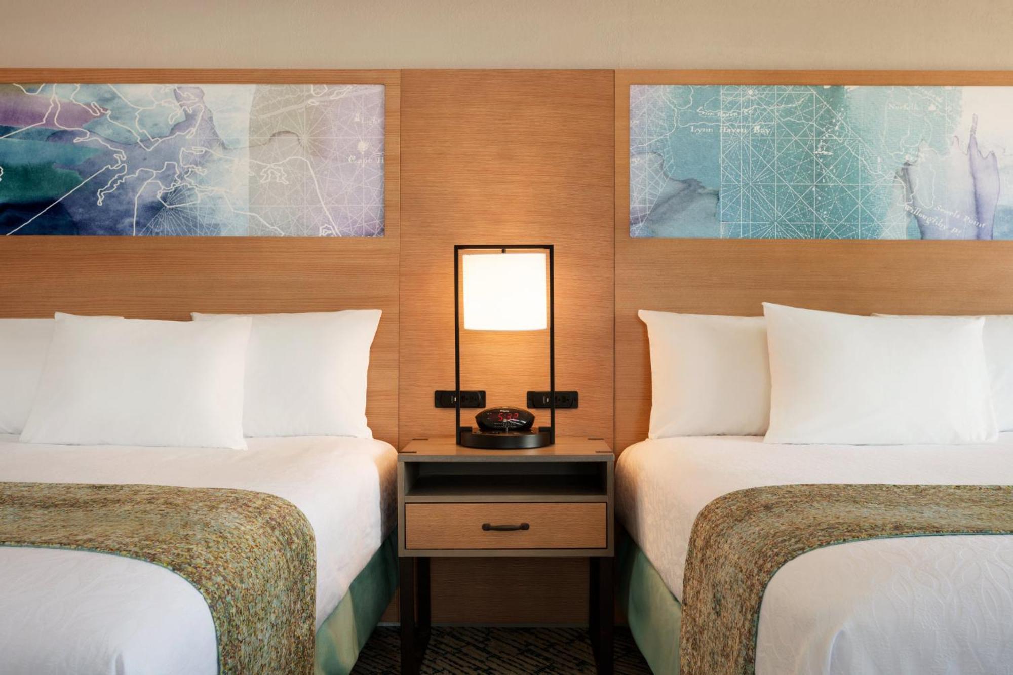 Queen Room with Two Queen Beds and Ocean Front - Non-Smoking