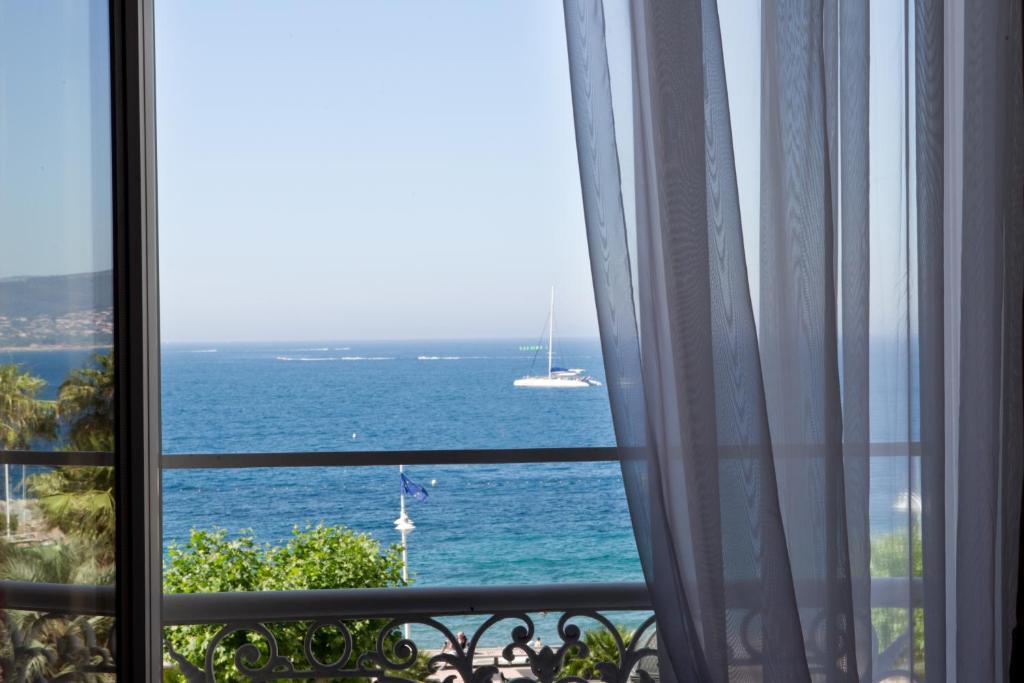 Double or Twin Room Sea side view