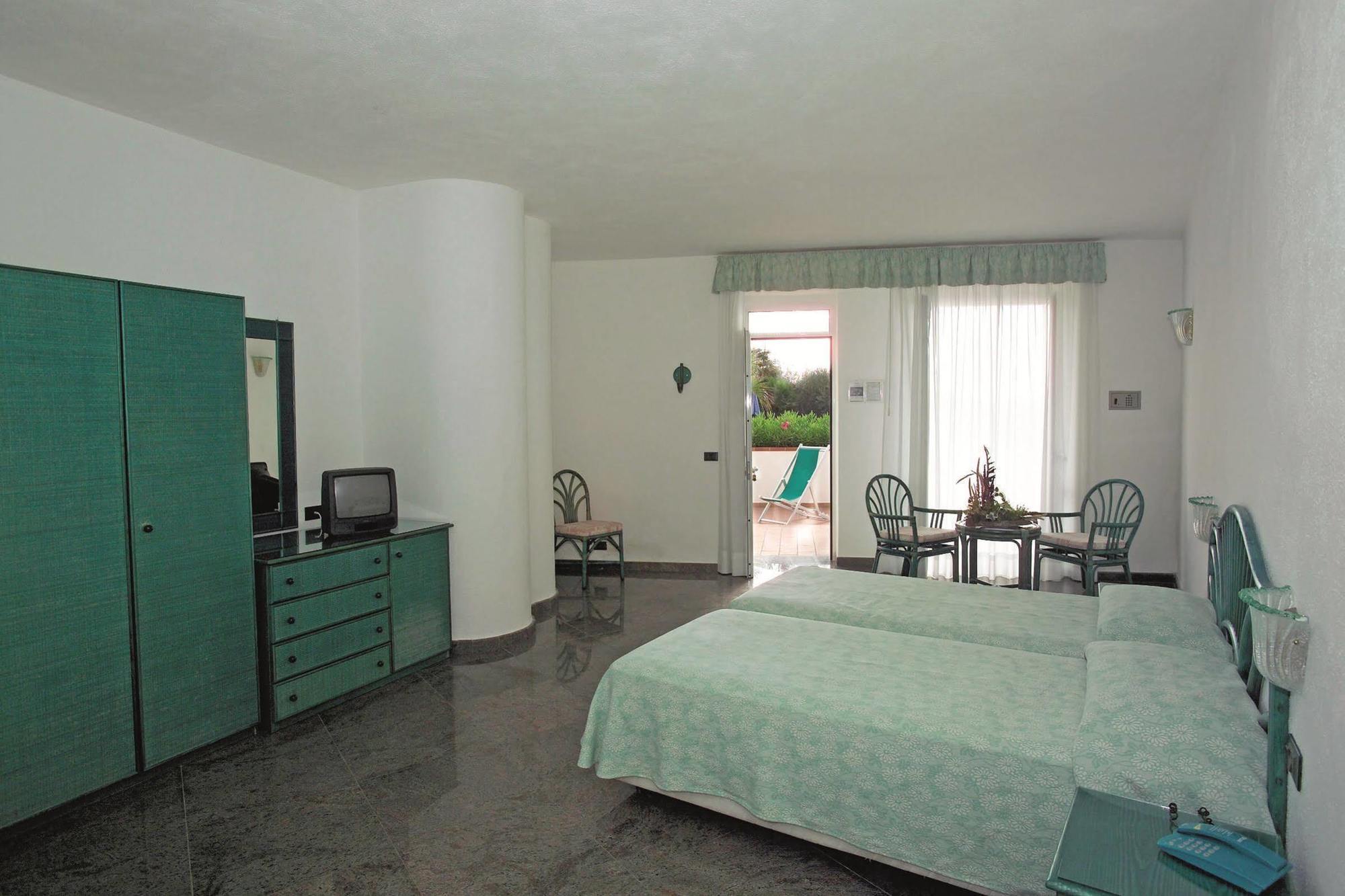 Triple Room Sea View