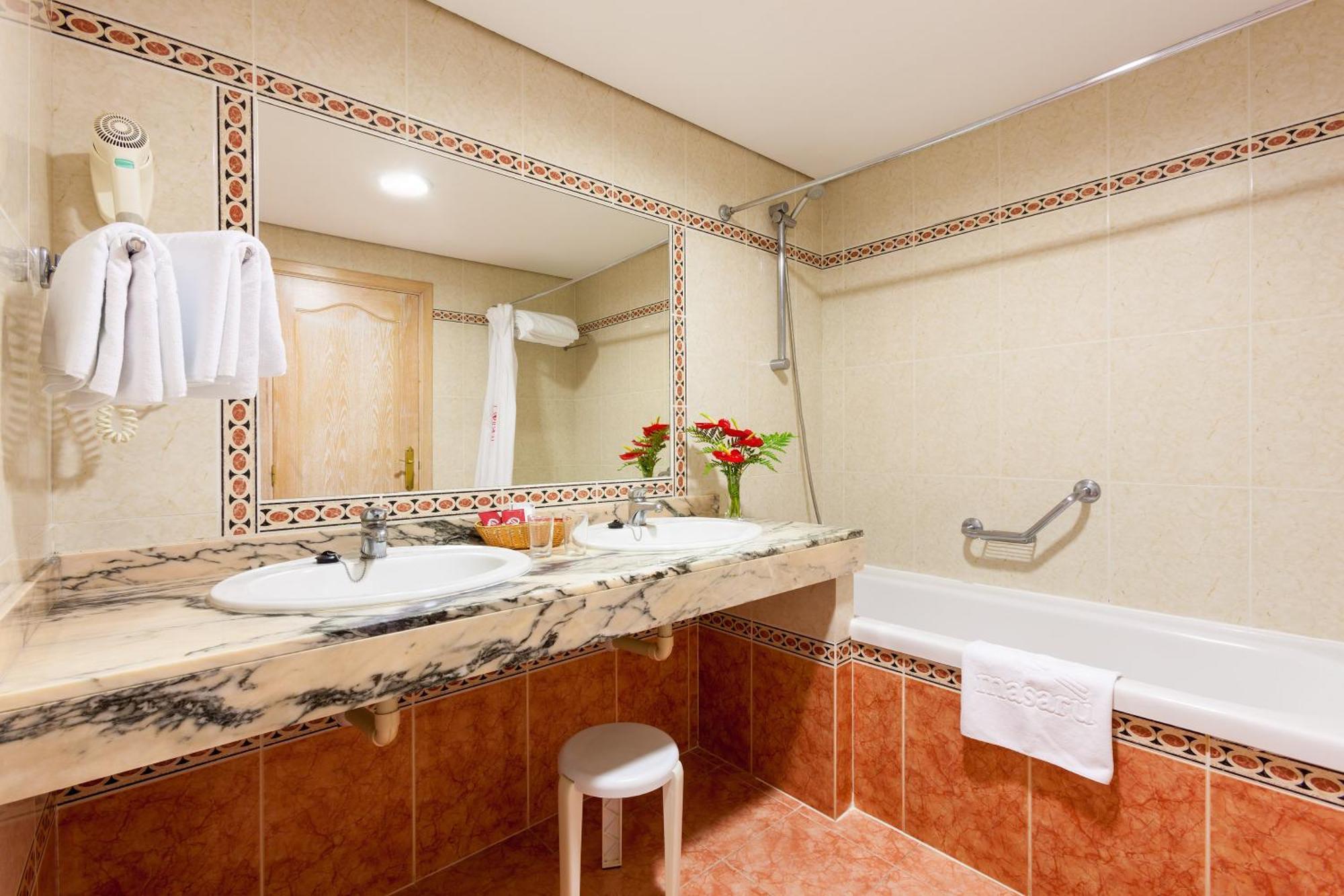 Apartamento de 1 dormitorio con balcón