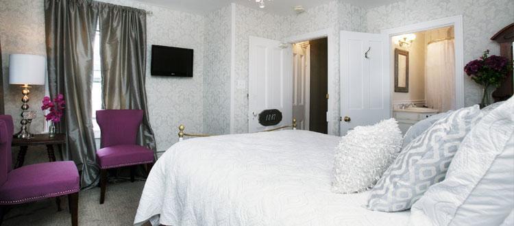 Standard Queen Room