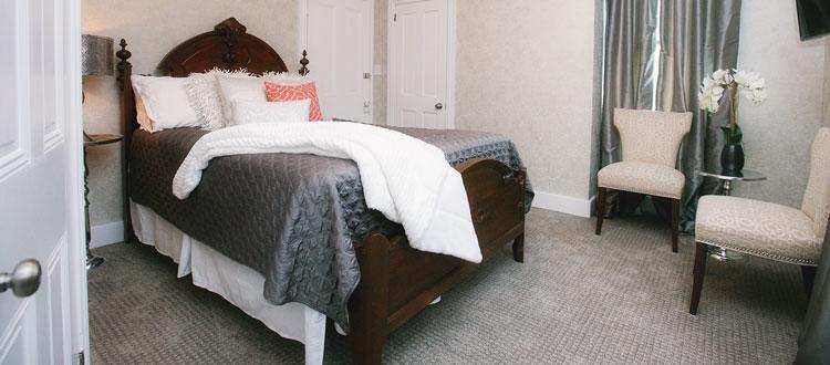 Standard Queen Room