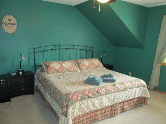 Deluxe King Room