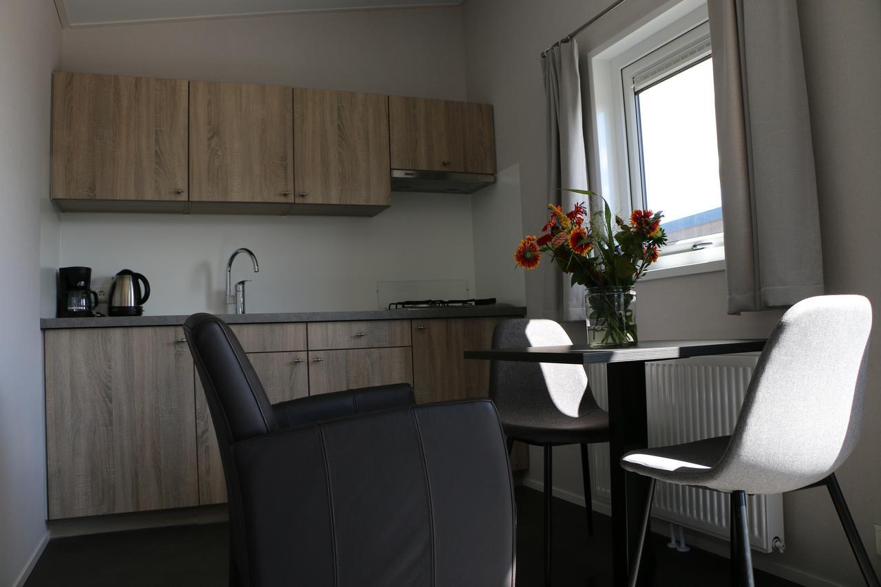 Deluxe Studio