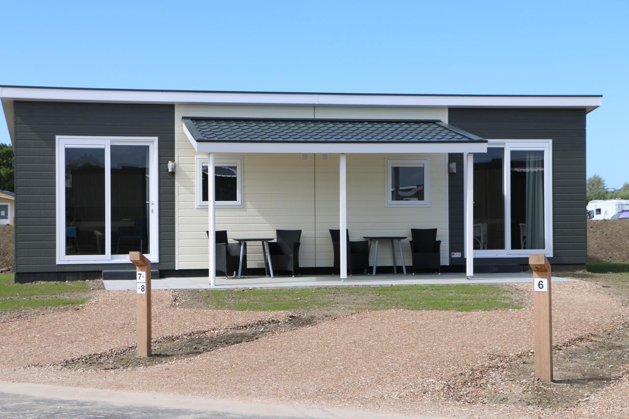 Deluxe Studio