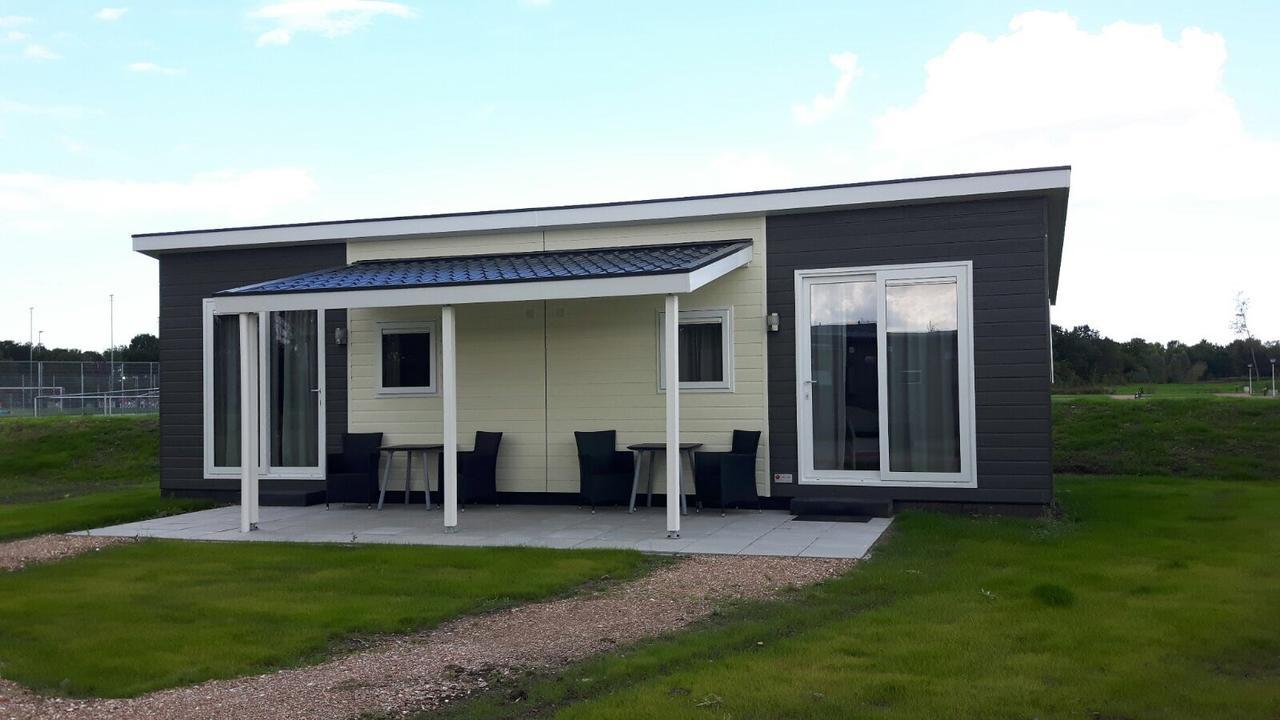 Deluxe Studio