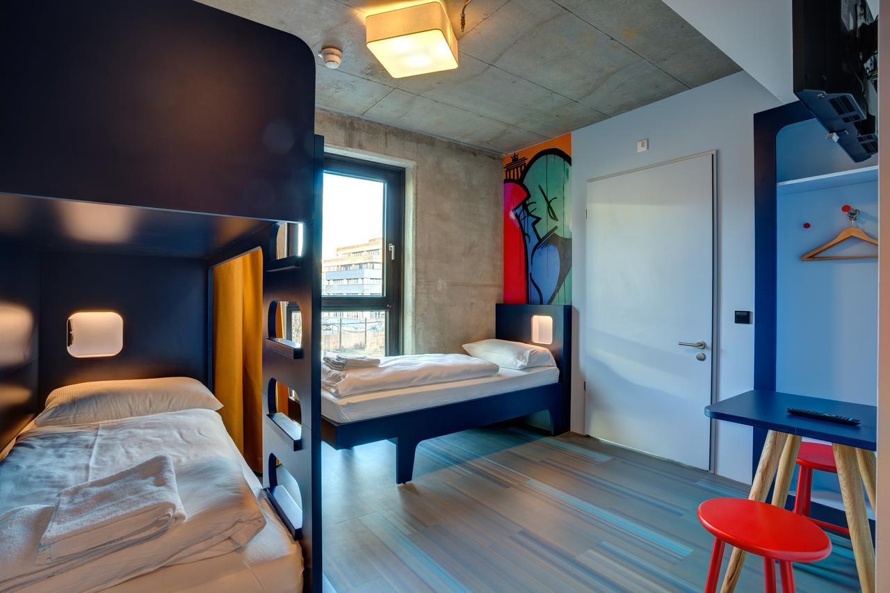 Triple Room,696491640:JPEG