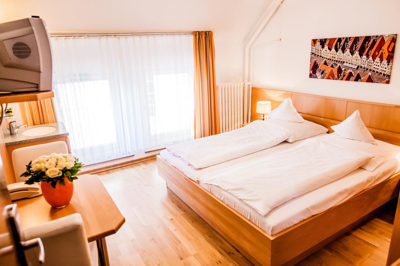 Double Room,587744304:JPEG