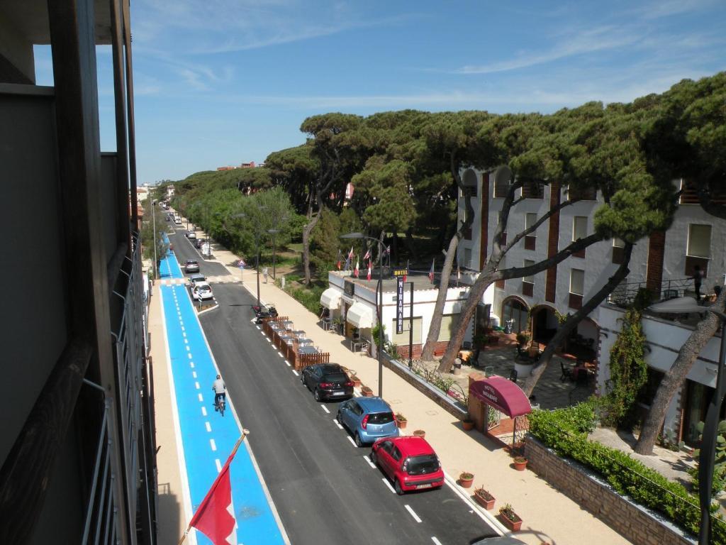 Double or Twin Room with City View,888019951:JPEG