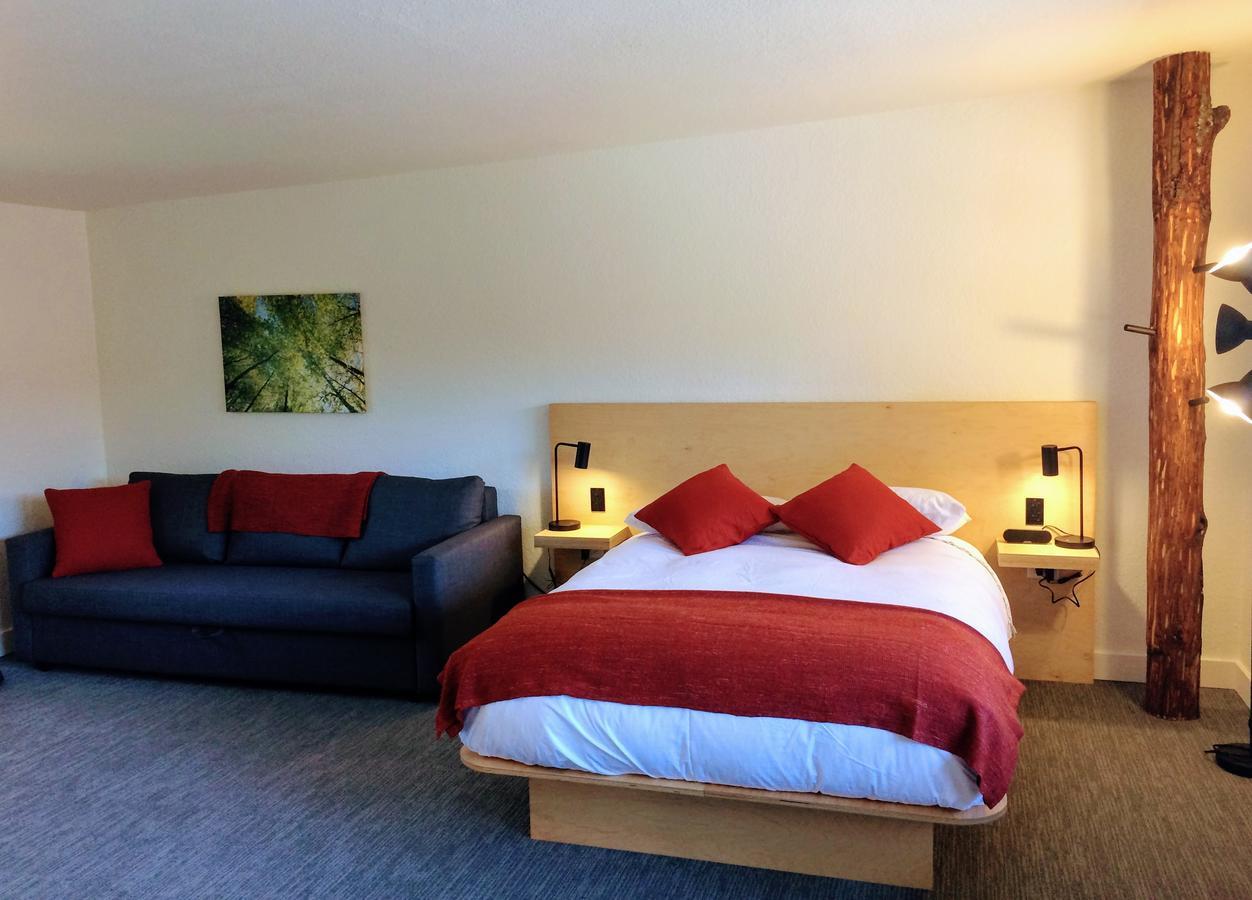 Maple Superior Queen Room