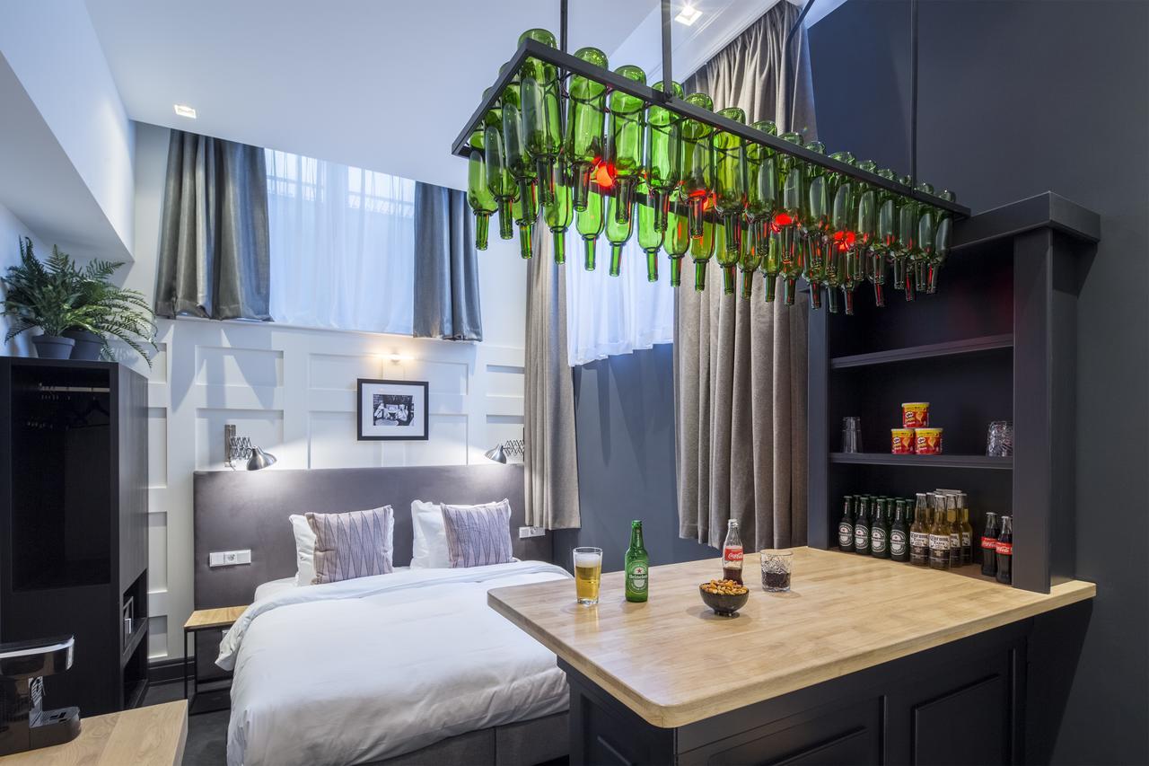 Deluxe Cellar Triple Room