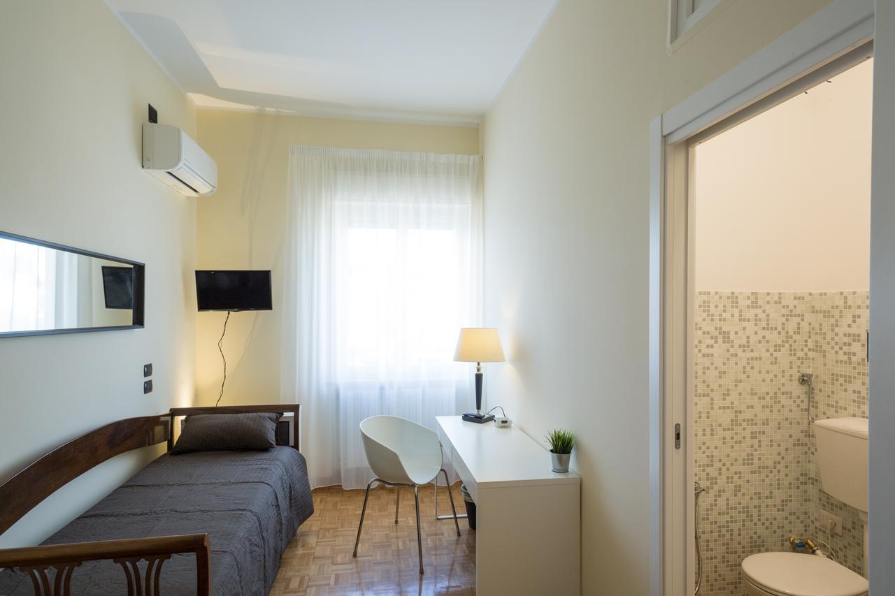 Single Room Private Bathroom