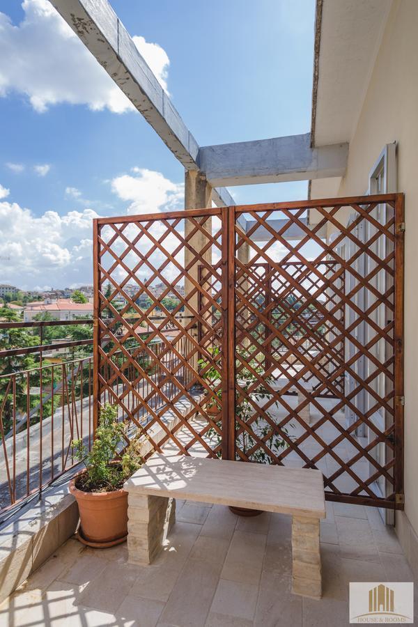 Single Room Private Bathroom