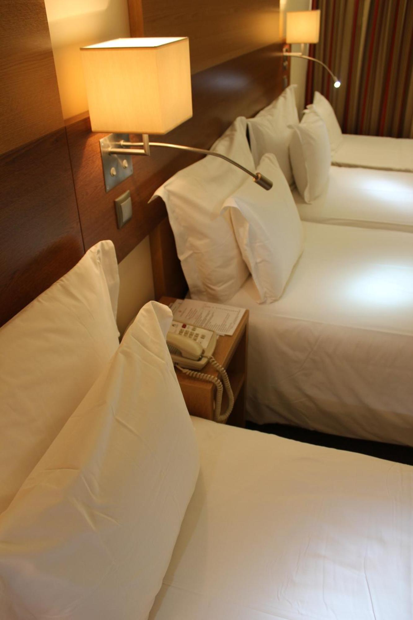Quarto Familiar (2 Adultos + 1 Criança até 12 anos)