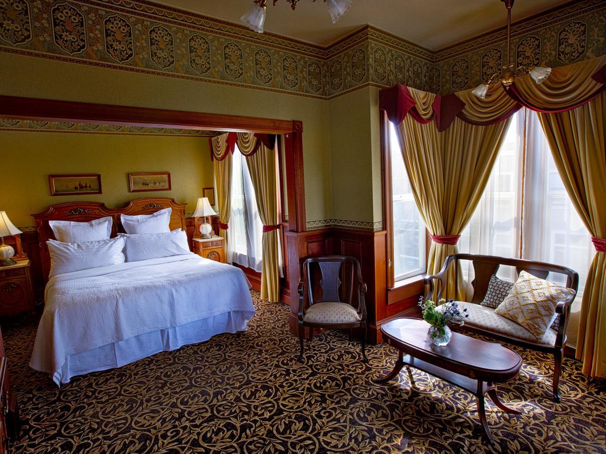 Deluxe King Room,815662394:JPEG