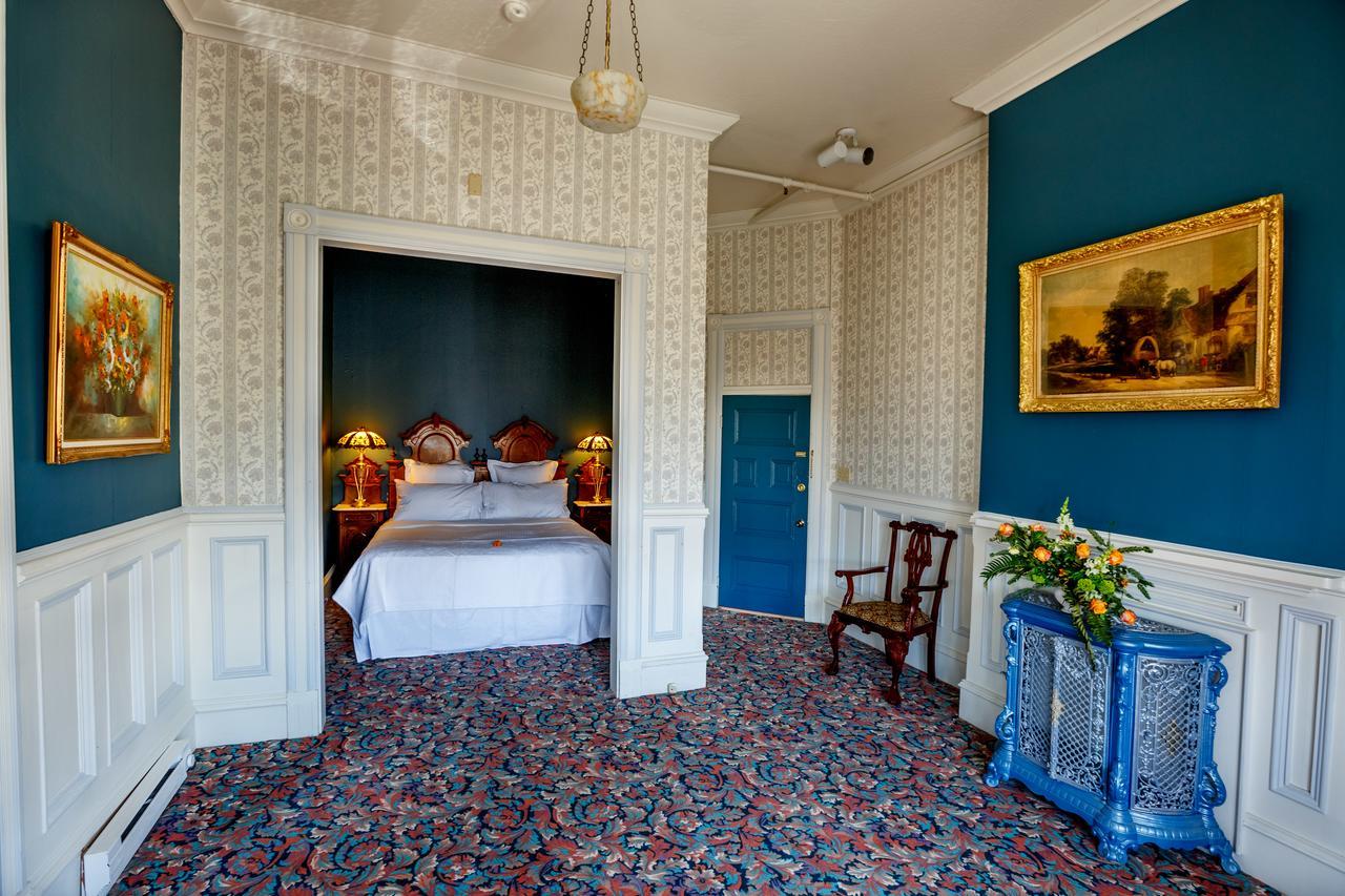 King Suite,696072105:JPEG