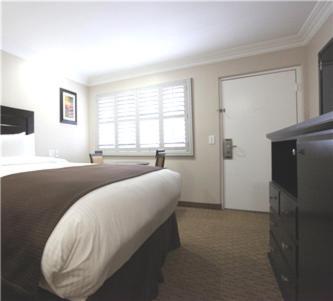 Standard Room with Two Double Beds