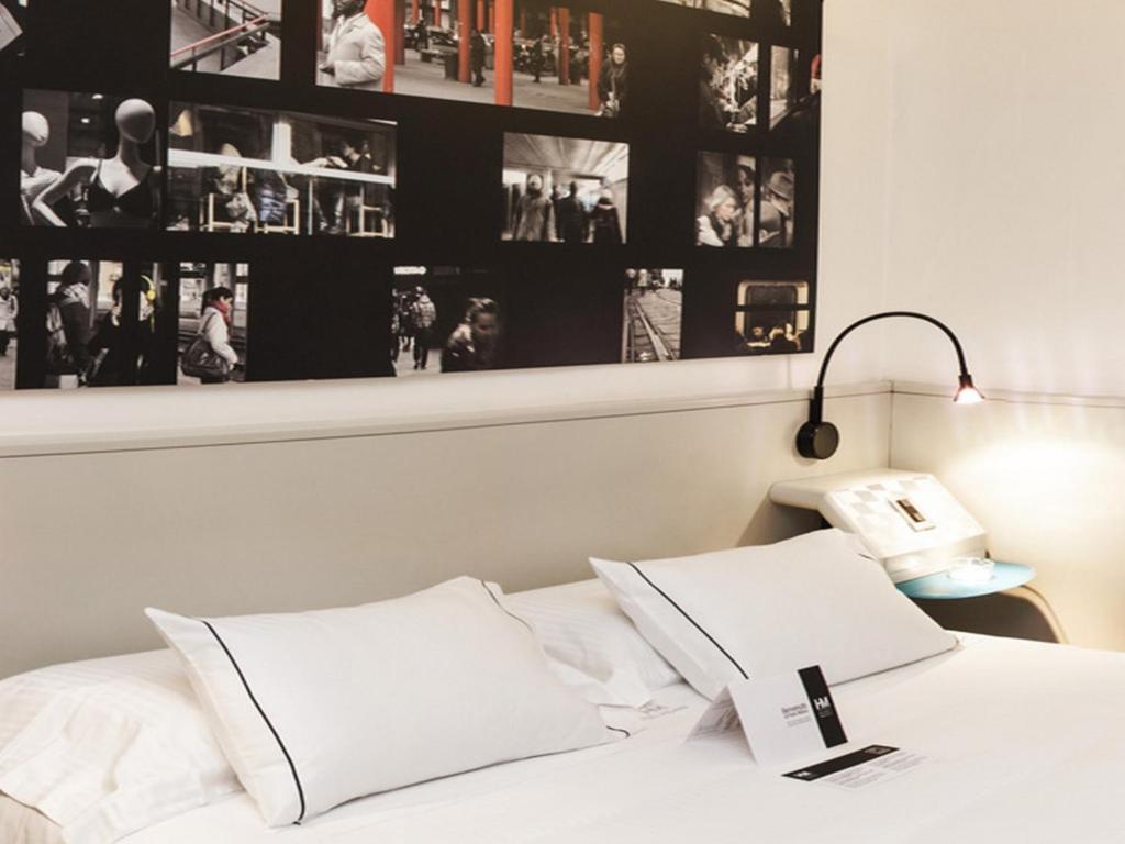 Standard Queen Room with Single Bed - Non-Smoking,1652743218:JPEG