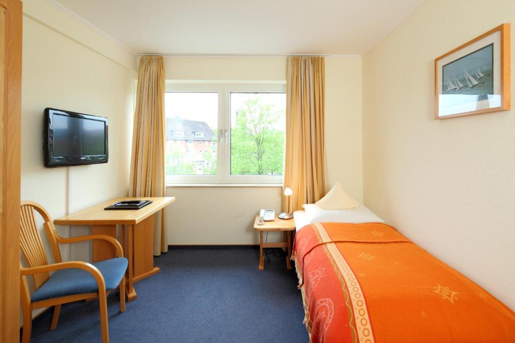 Single Room,61129408:JPEG