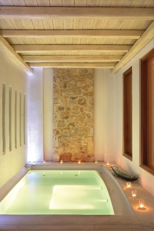 Junior Suite Outdoor Whirlpool