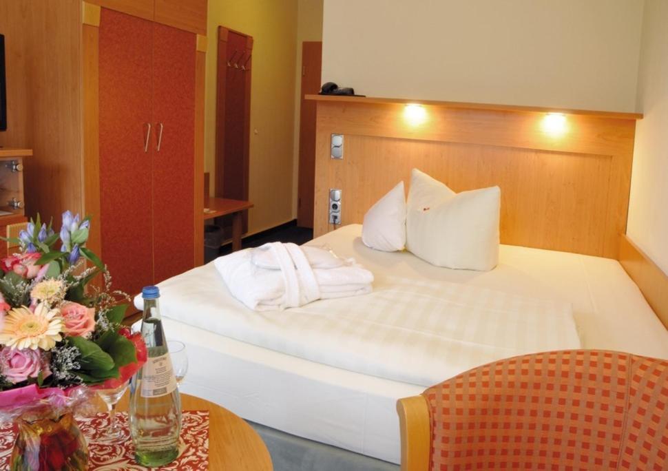 Junior Zimmer mit Bergblick (Straßenseite)