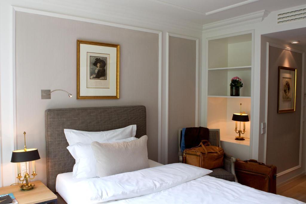 Classic Single Room