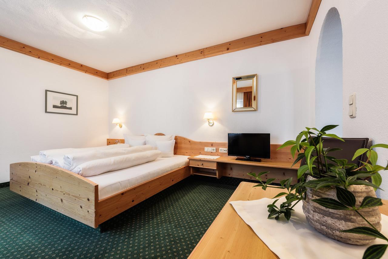 Doppelzimmer mit Balkon
