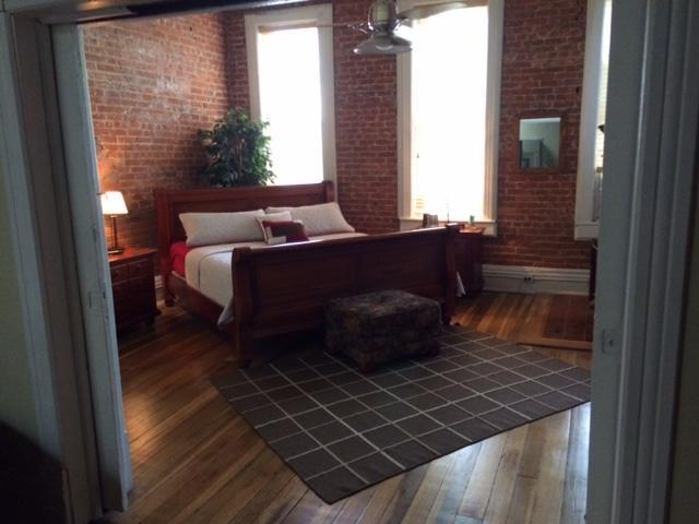 Guest House- 2nd Floor Suite