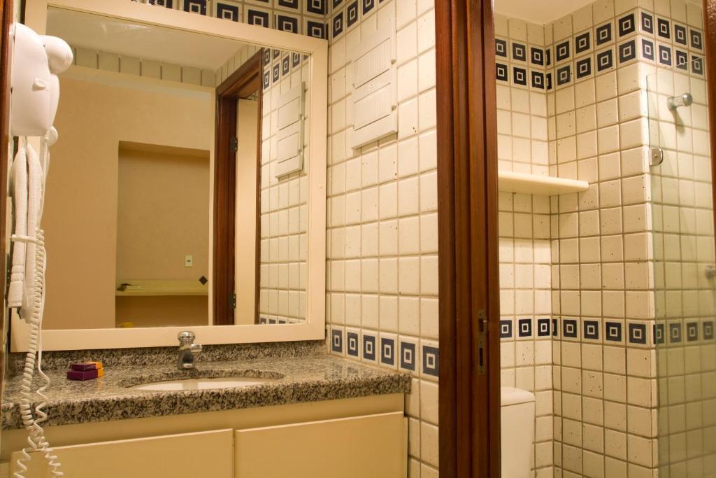 Quarto Standard com 1 Cama de Casal