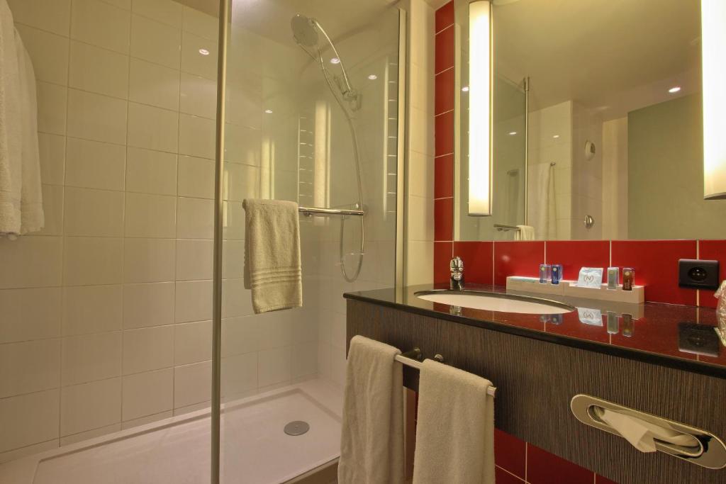 Two Superior Adjacent Rooms,843215243:JPEG