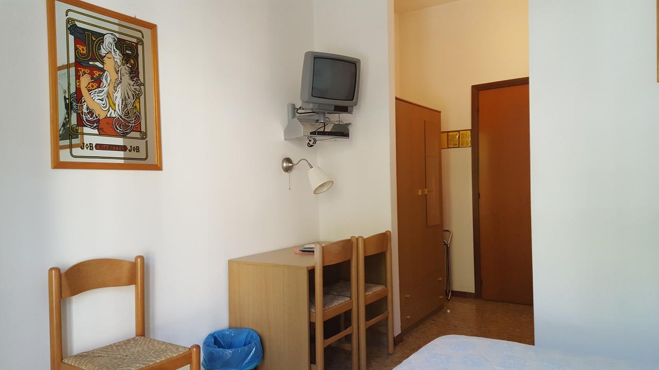 Twin Room Private Bathroom