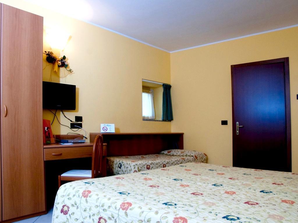 Triple Room Private Bathroom