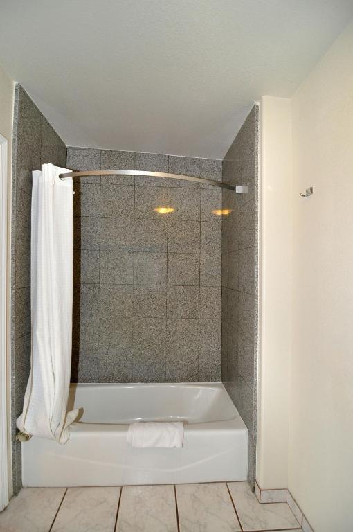 Double Room with Two Double Beds - Non-Smoking