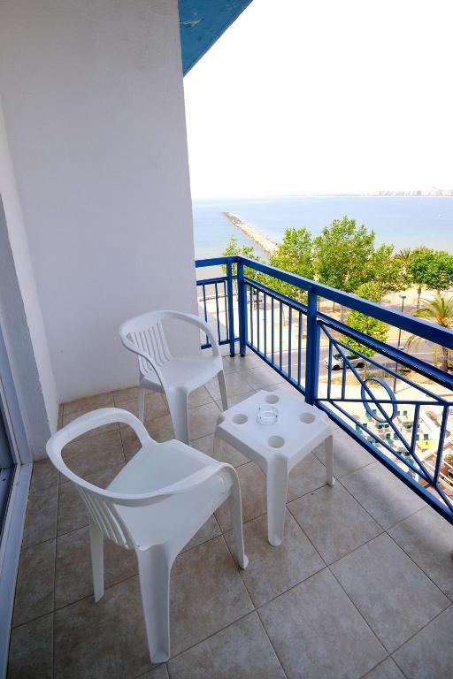 Double or Twin Room Partial Sea View