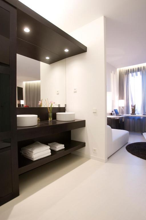 Superior Double Room with Extra Bed,683321817:JPEG