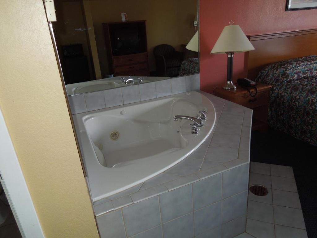 King Room Spa Bath Non-Smoking
