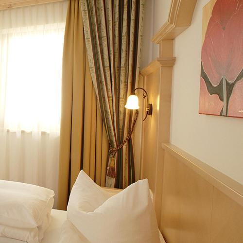 Deluxe Double Room,62558074:JPEG