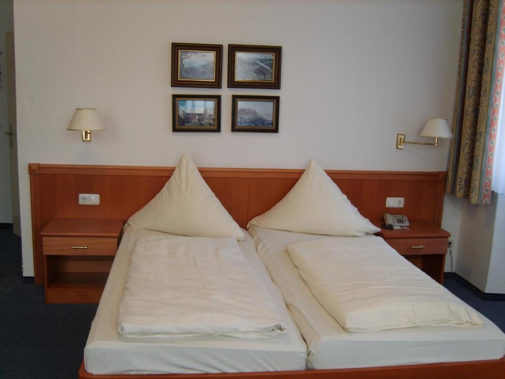 Double or Twin Room,66603805:JPEG