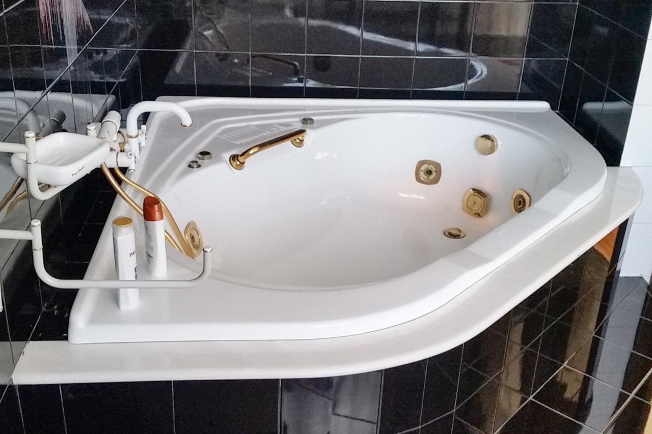 King Room Spa Bath