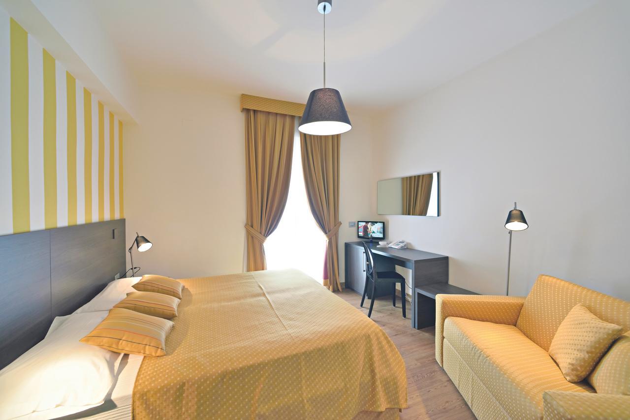 Double or Twin Room with Mountain View,627474489:JPEG