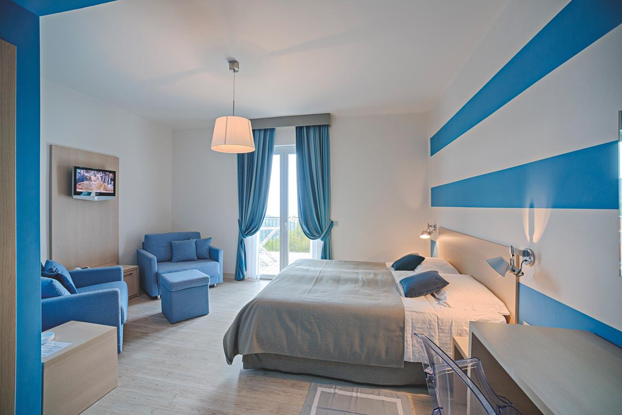 Quadruple Room Sea View