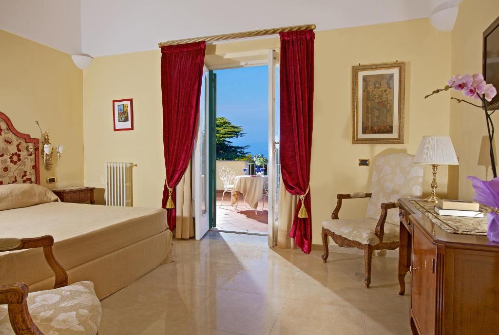 Superior Double Room with Sea View,62885452:JPEG